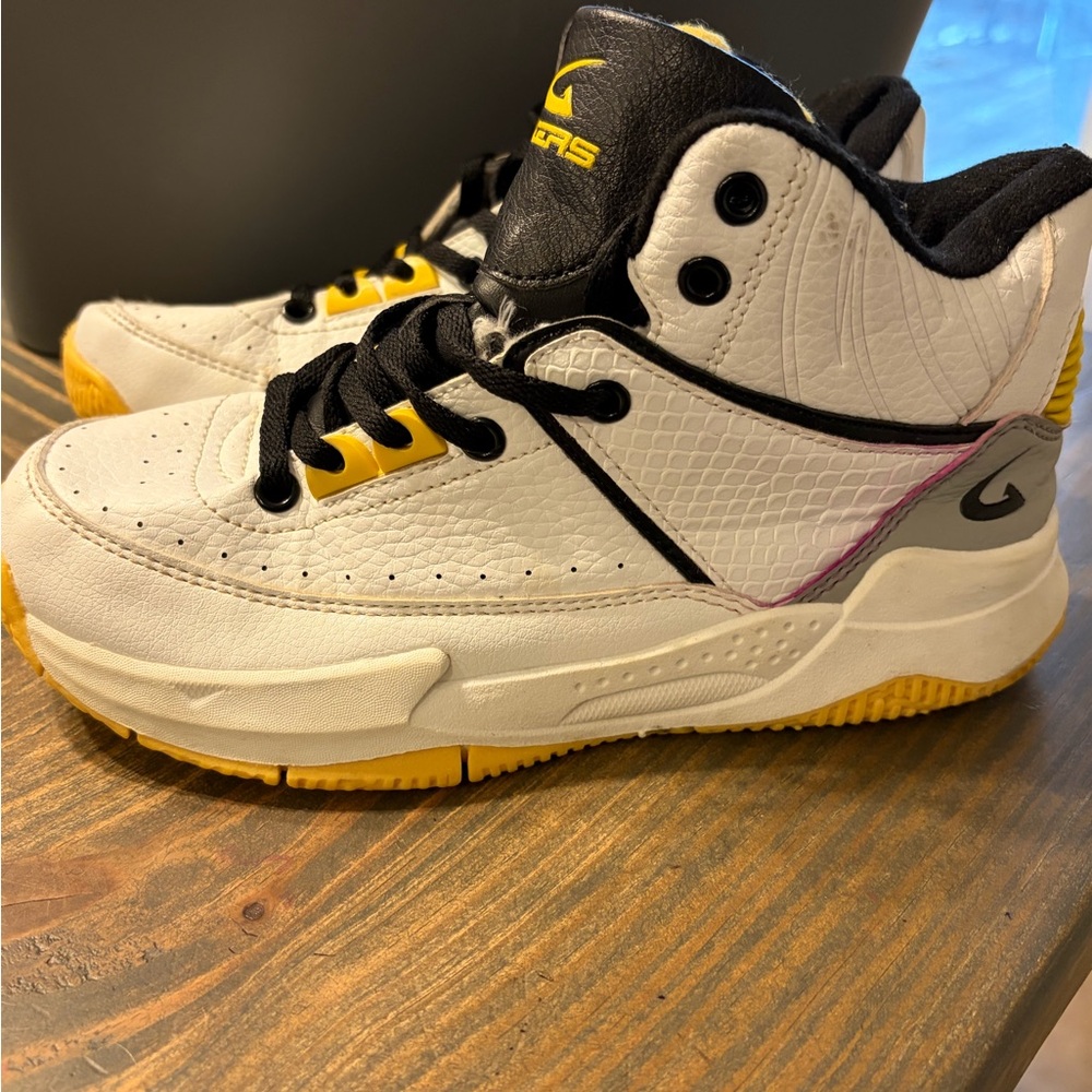 Stylish Kids High-Top Sneakers in White and Yellow